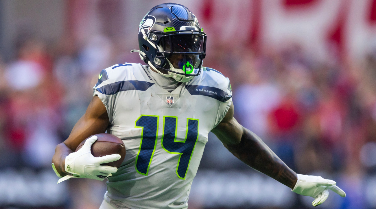 Seattle Seahawks wide receiver DK Metcalf (14).